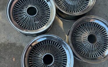 Chevrolet-silverado-1500-1982-red-8