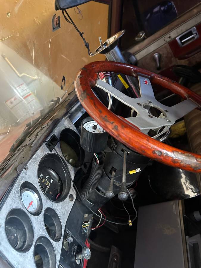 Chevrolet-silverado-1500-1982-red-9