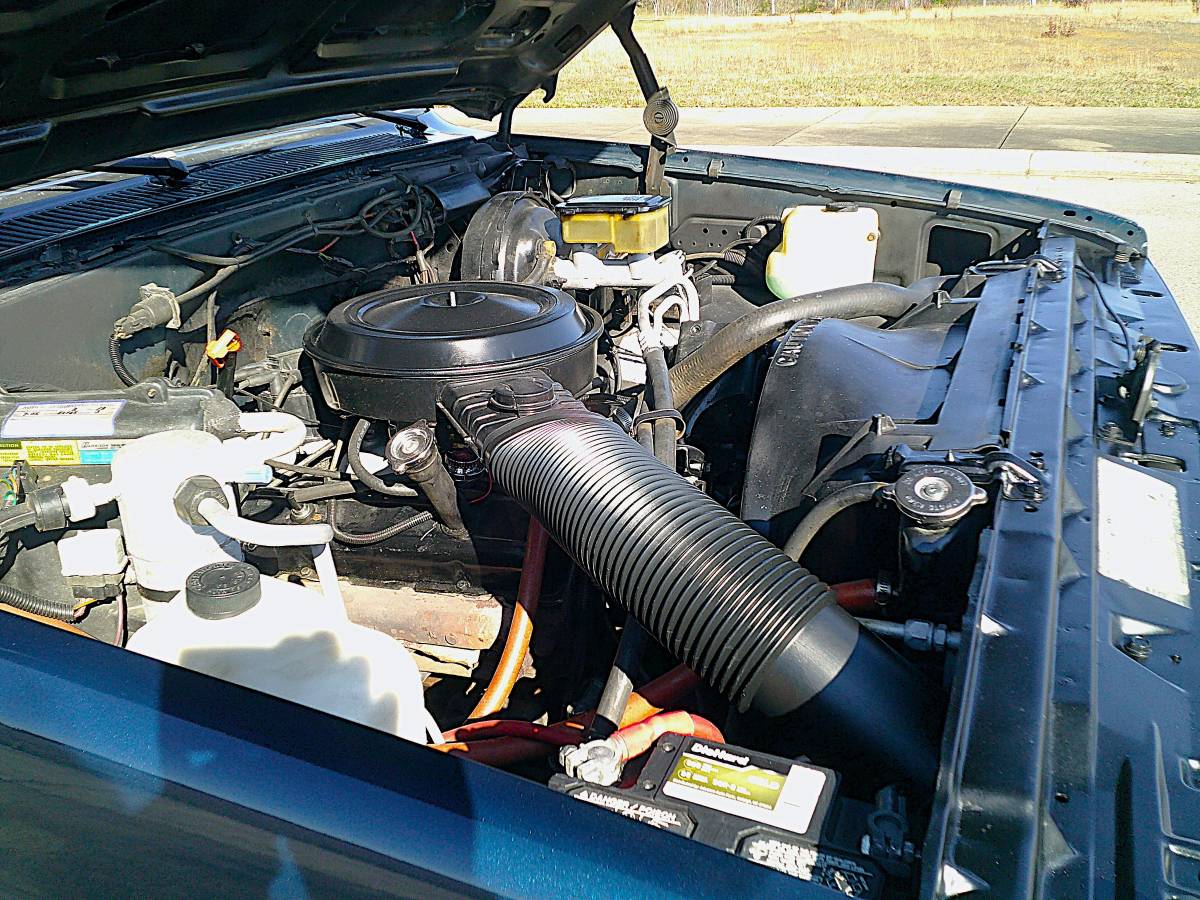 Chevrolet-silverado-1500-1985-blue-15