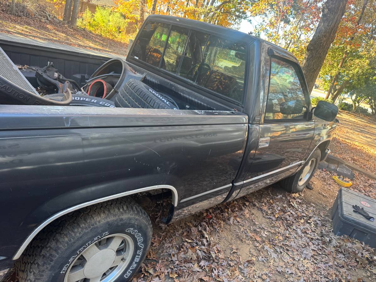 Chevrolet-silverado-1500-1993-grey-1