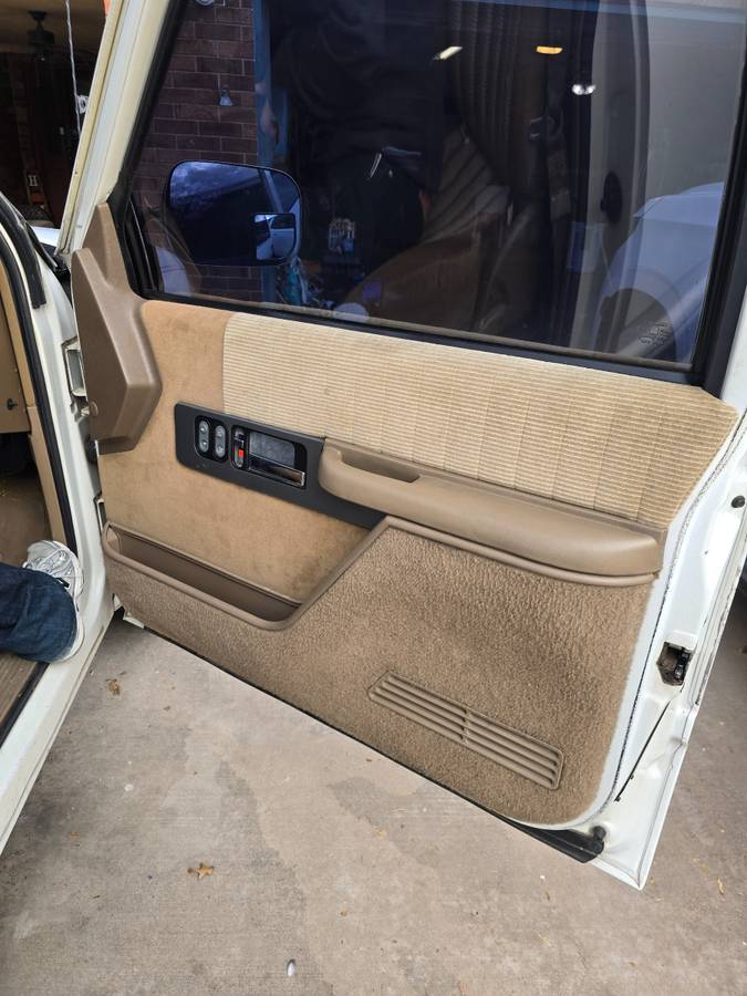 Chevrolet-silverado-1500-1994-white-6