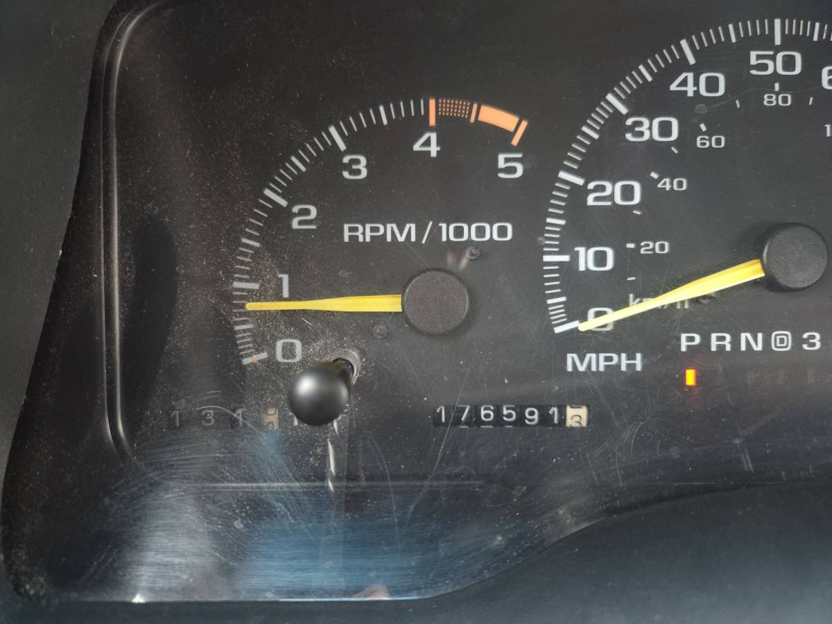 Chevrolet-silverado-1500-1995-silver-5