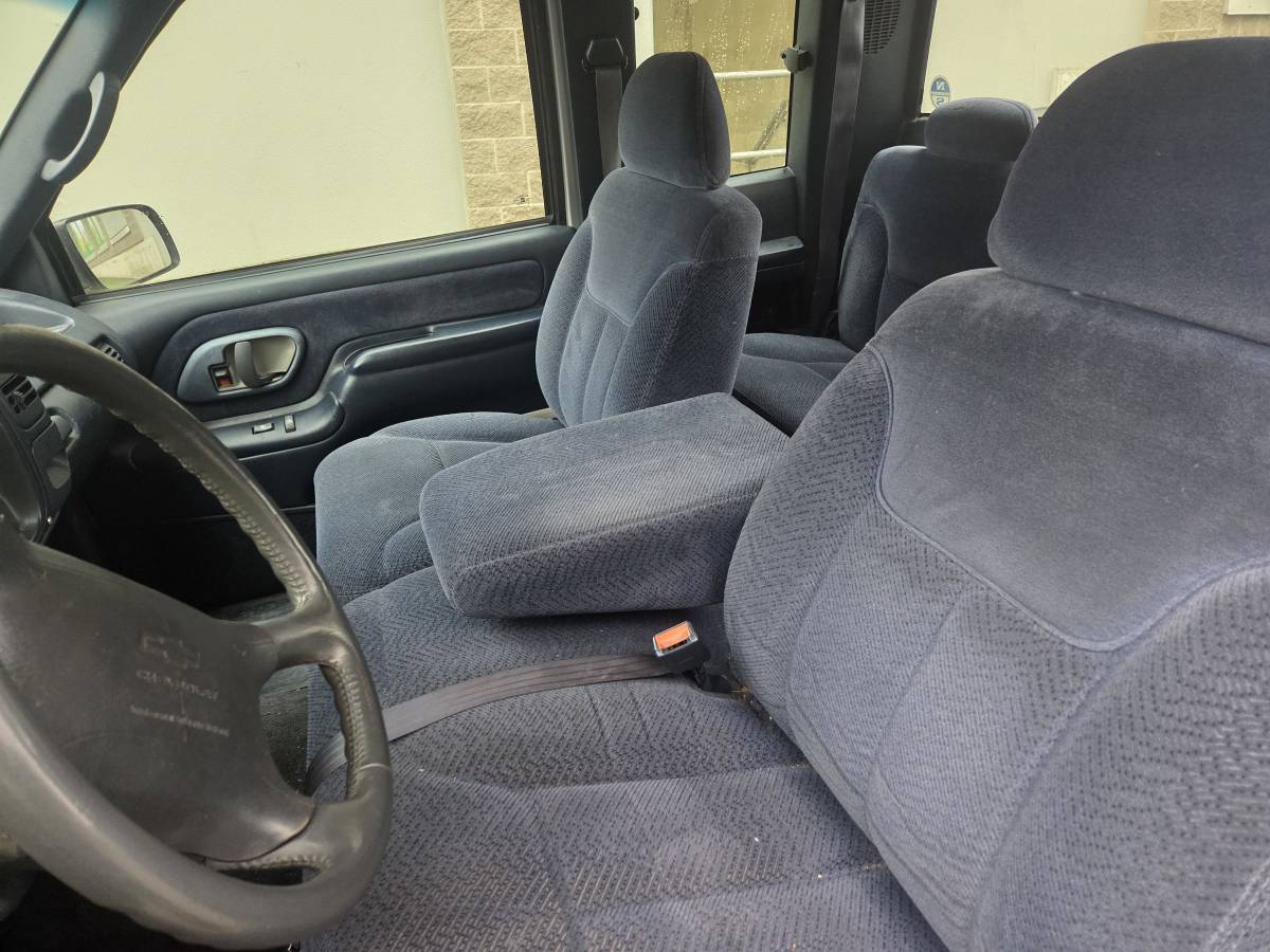 Chevrolet-silverado-1500-1995-silver-8