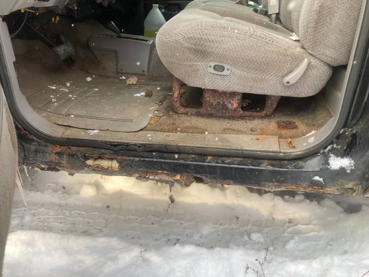 Chevrolet-silverado-1500-1996-black-2