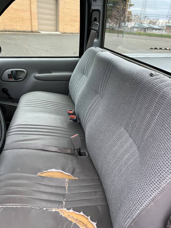 Chevrolet-silverado-1500-1996-silver-3