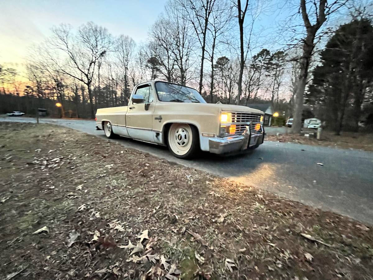 Chevrolet-silverado-1983-1