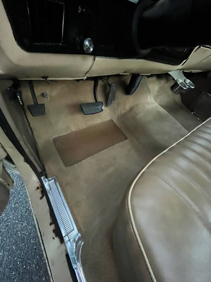 Chevrolet-silverado-1983-10