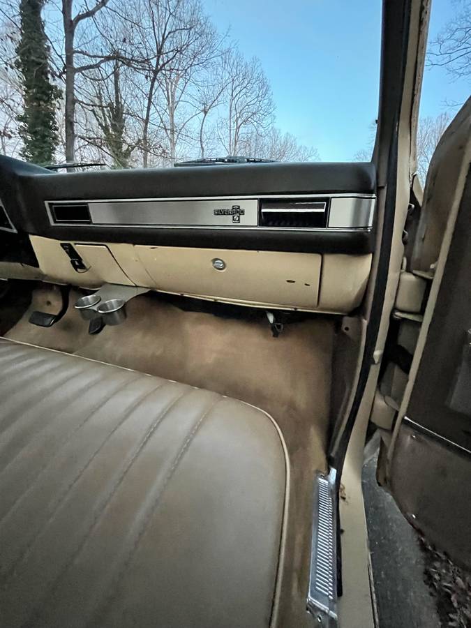 Chevrolet-silverado-1983-7