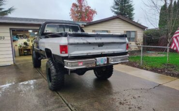 Chevrolet-silverado-1983-black-11