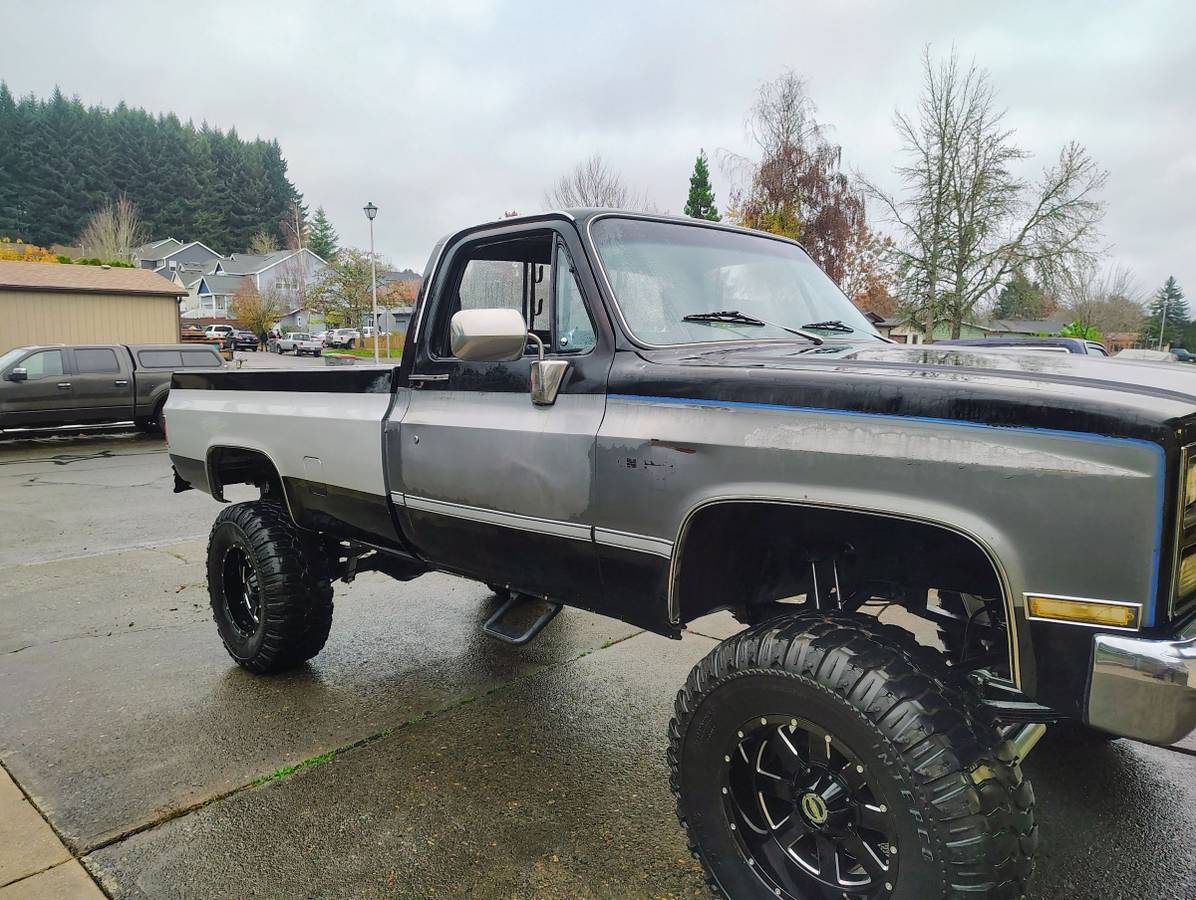 Chevrolet-silverado-1983-black-18