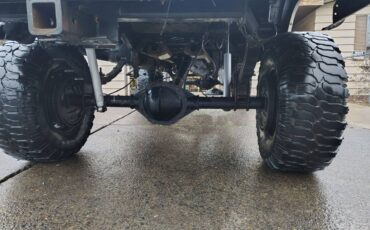 Chevrolet-silverado-1983-black-9