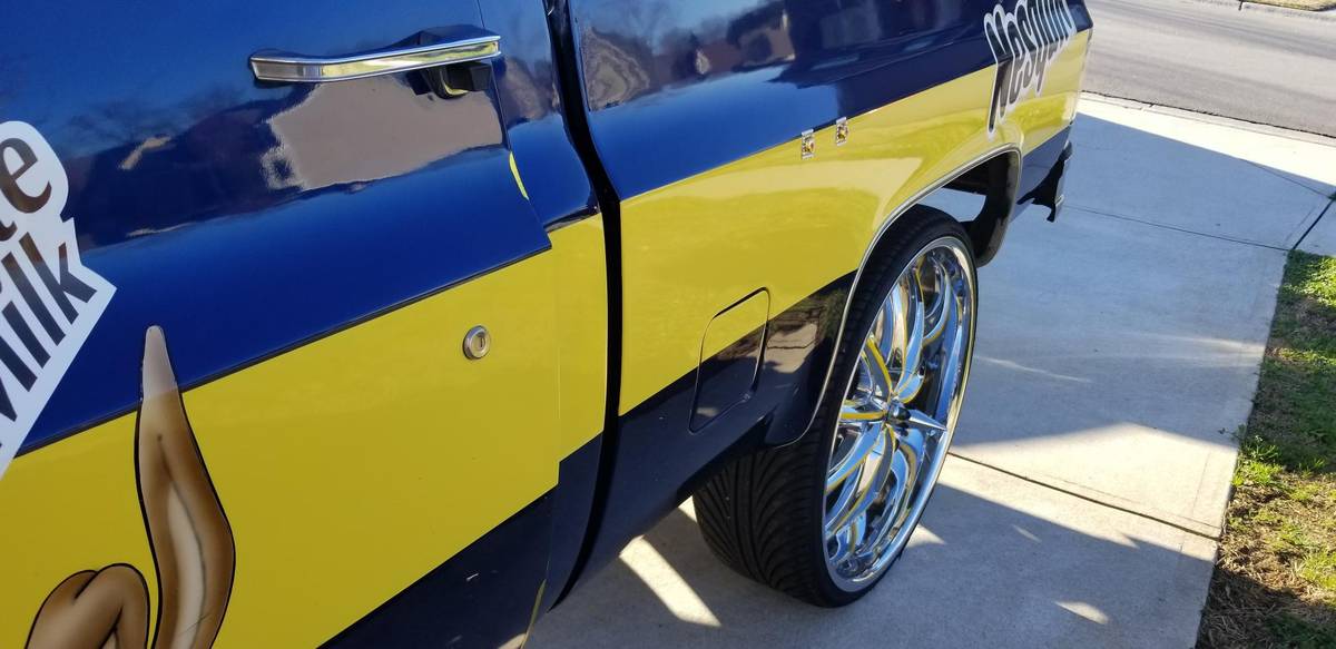 Chevrolet-silverado-1986-custom-17