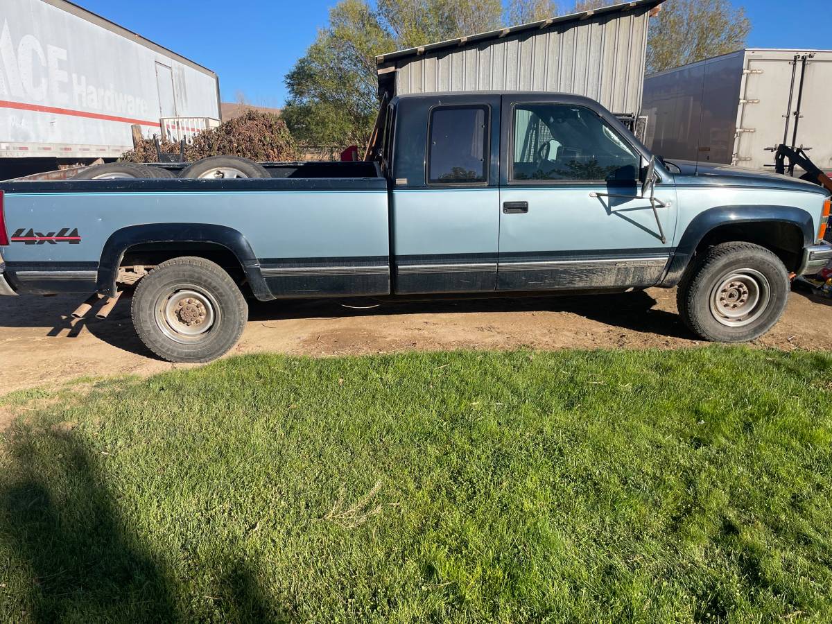 Chevrolet-silverado-1989-blue-1