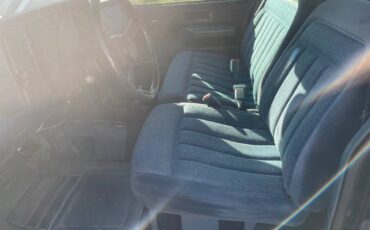 Chevrolet-silverado-1989-blue-2