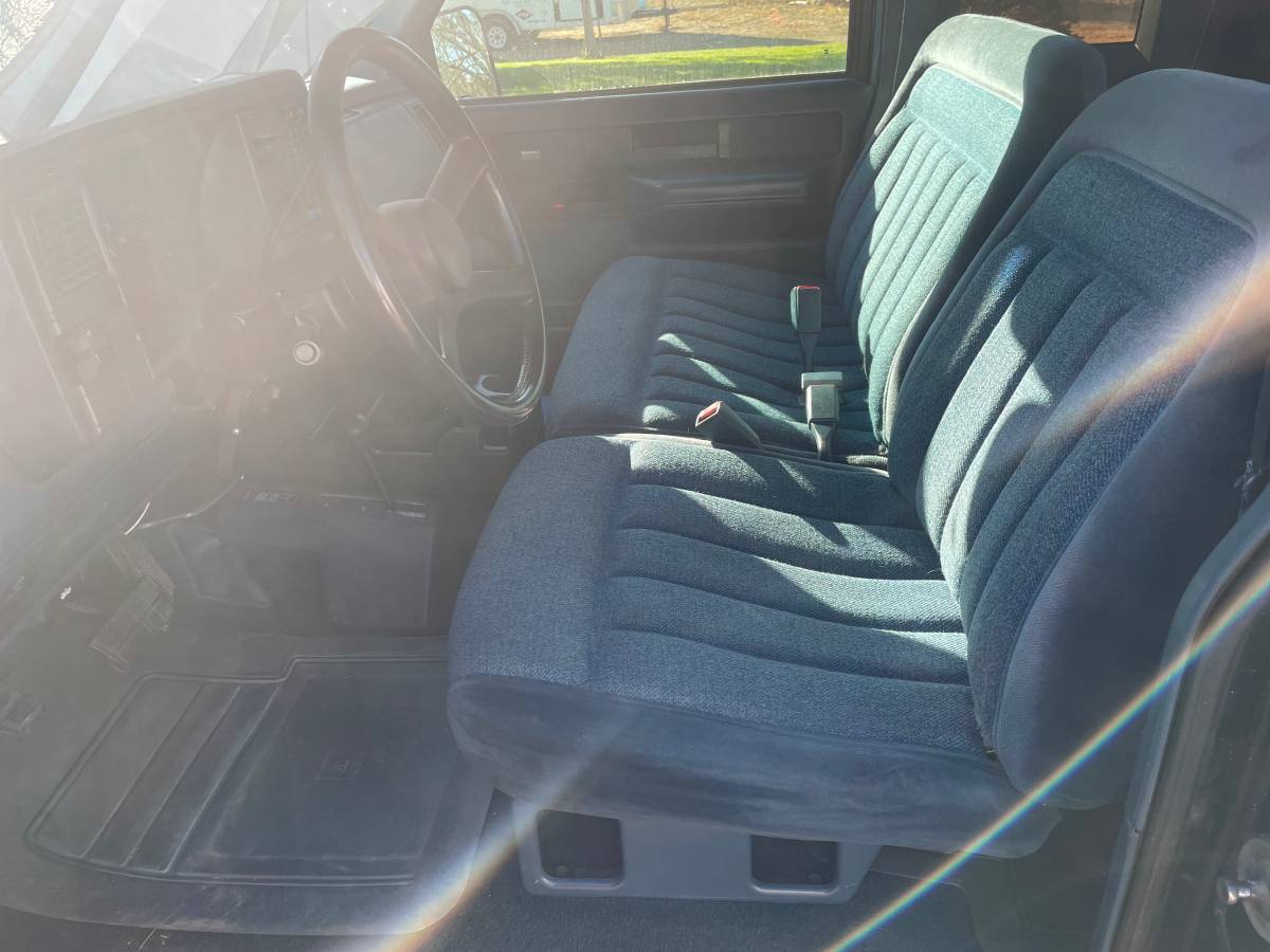 Chevrolet-silverado-1989-blue-2