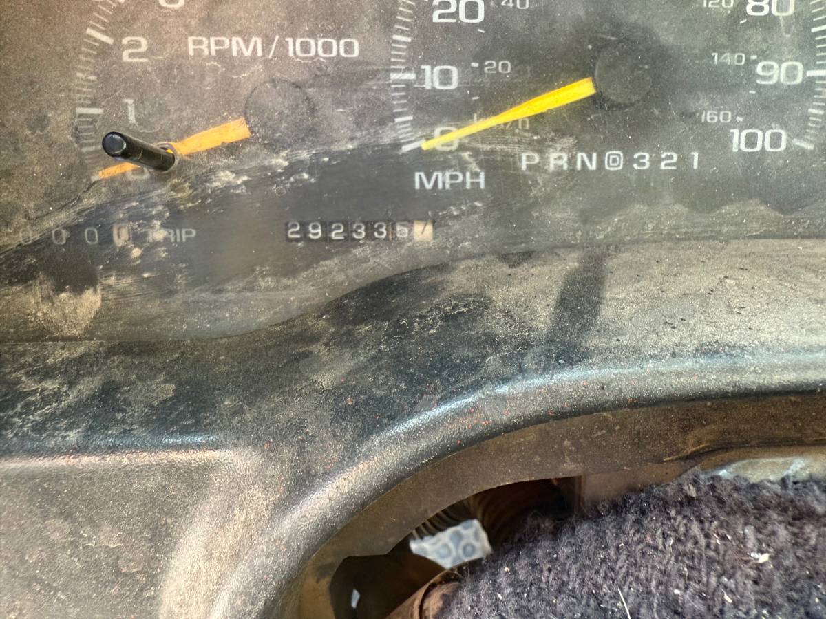 Chevrolet-silverado-1996-red