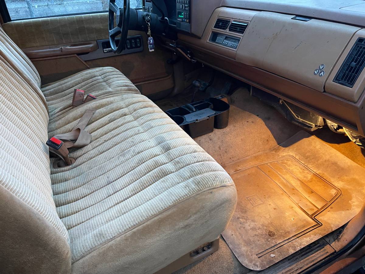 Chevrolet-silverado-2500-1990-brown-13