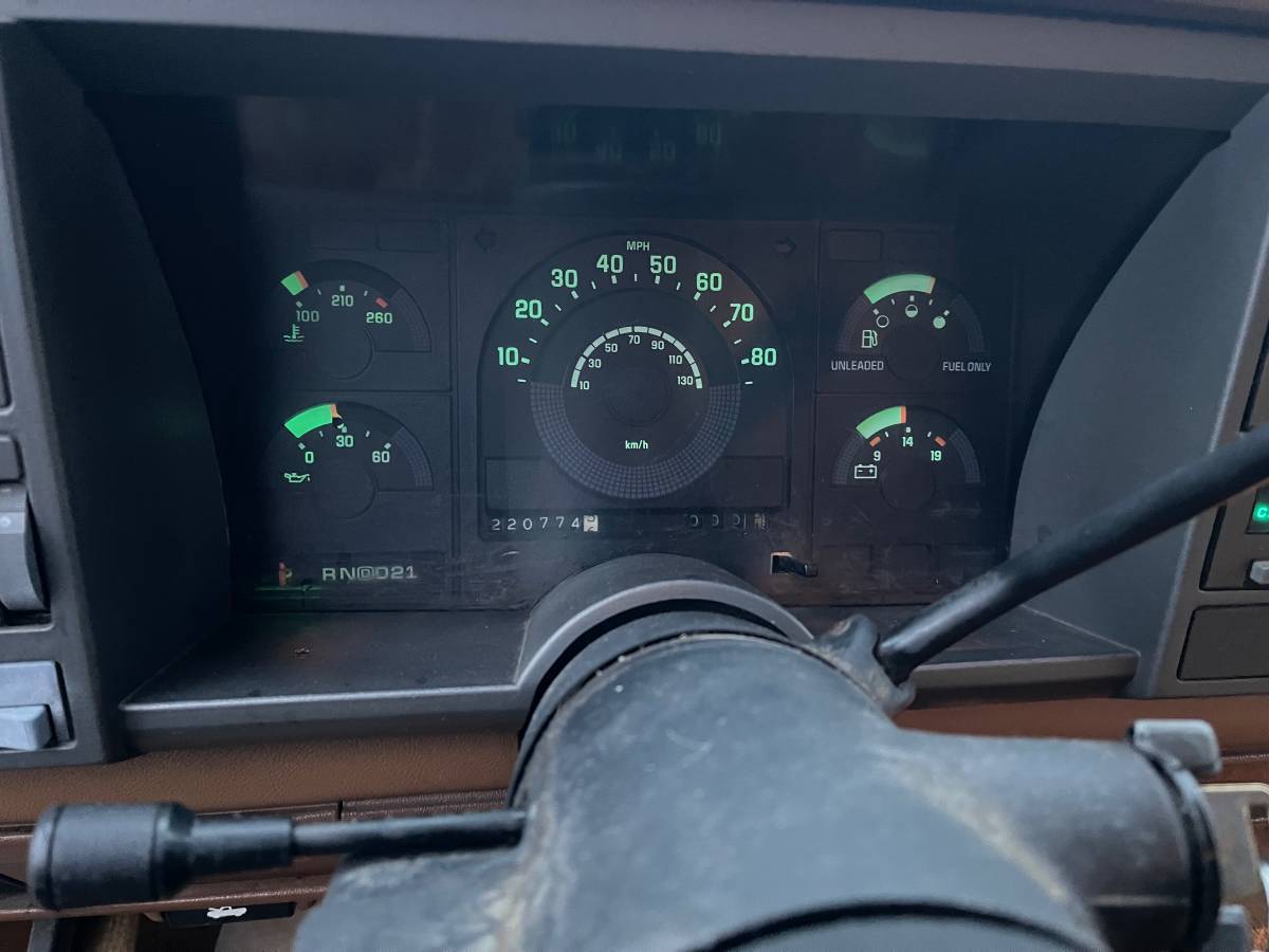 Chevrolet-silverado-2500-1990-brown-14