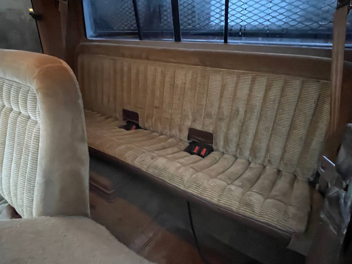 Chevrolet-silverado-2500-1990-brown-15