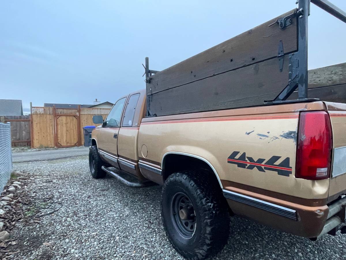 Chevrolet-silverado-2500-1990-brown-17