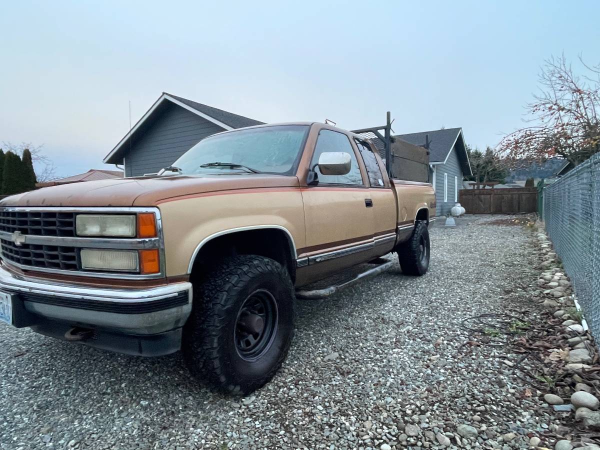 Chevrolet-silverado-2500-1990-brown-18