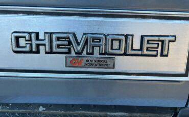 Chevrolet-silverado-2500hd-1987-grey-14