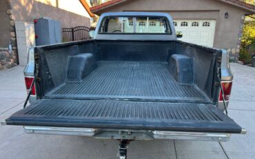 Chevrolet-silverado-2500hd-1987-grey-2