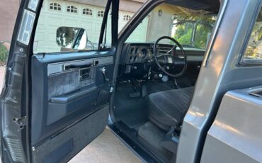 Chevrolet-silverado-2500hd-1987-grey-3