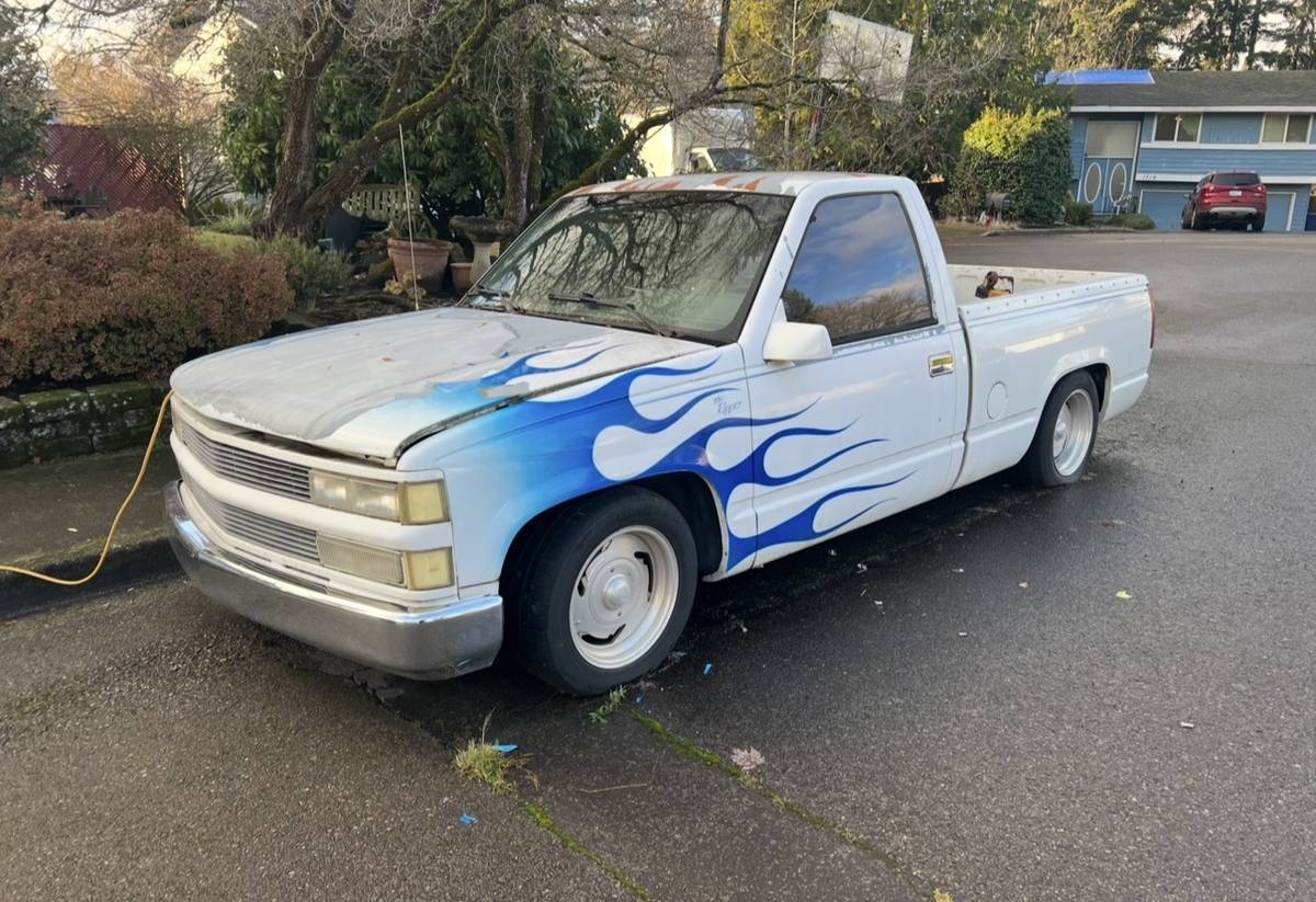 Chevrolet-silverado-sport-1993-white-2