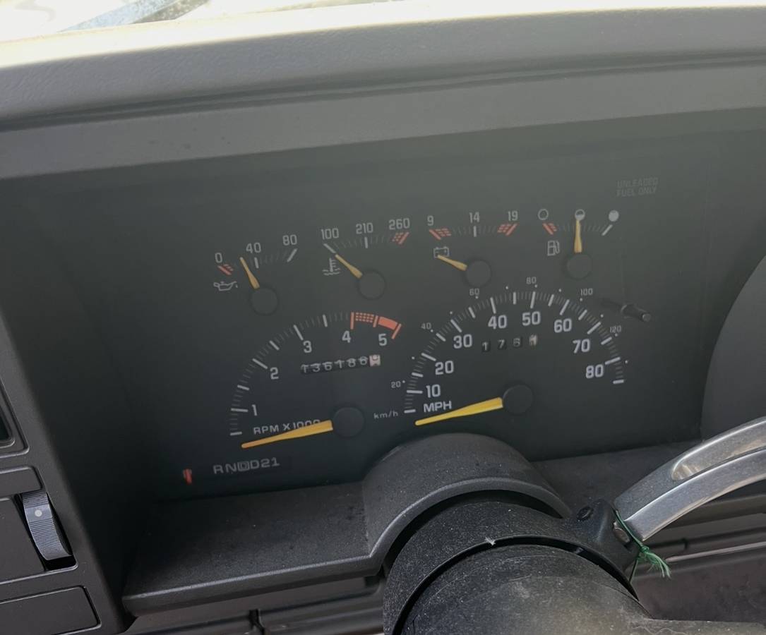 Chevrolet-silverado-sport-1993-white-7