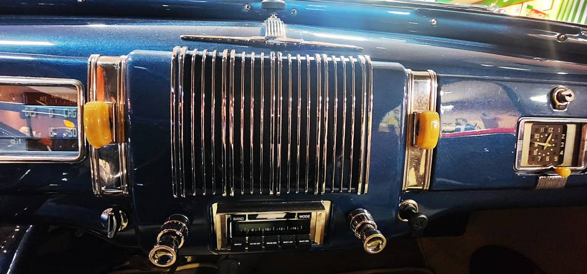 Chevrolet-special-deluxe-coupe-1940-blue-16