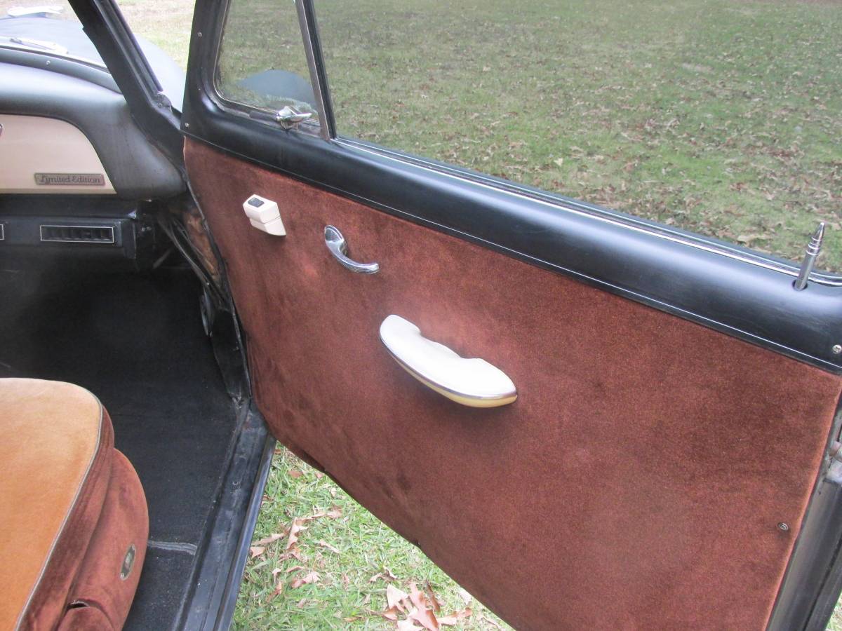 Chevrolet-styleline-deluxe-1951-black-10