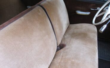 Chevrolet-styleline-deluxe-1951-black-17