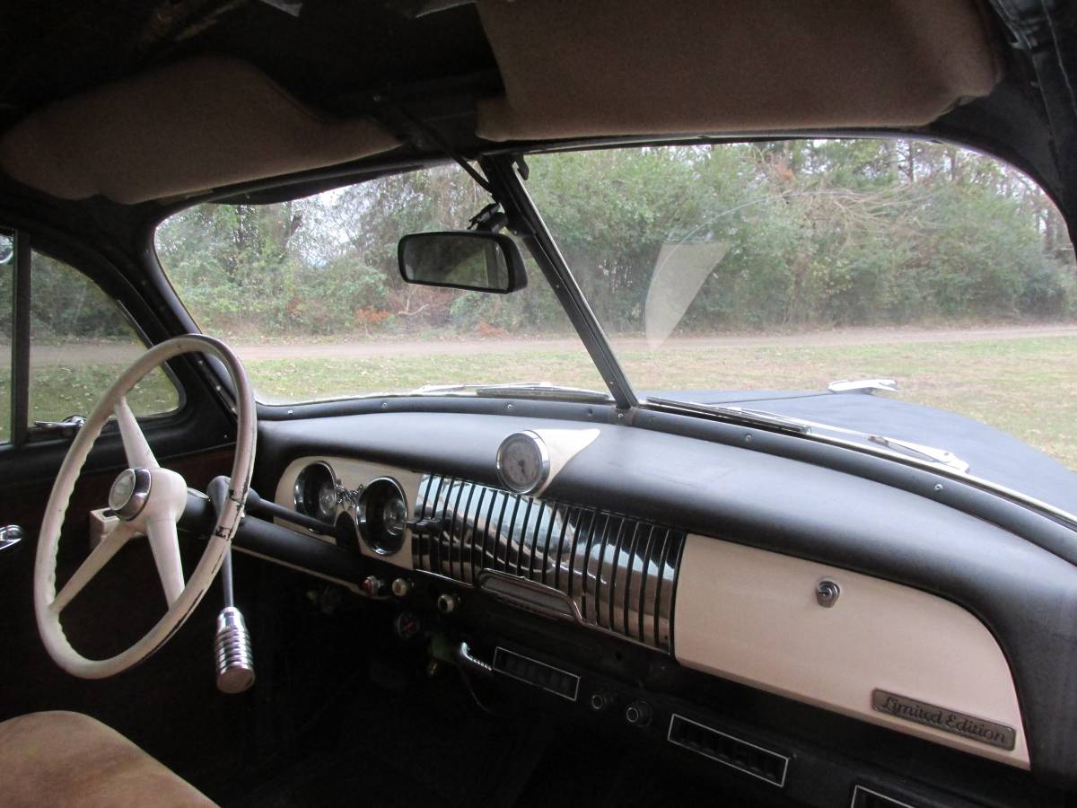 Chevrolet-styleline-deluxe-1951-black-19