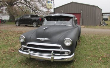Chevrolet-styleline-deluxe-1951-black-2