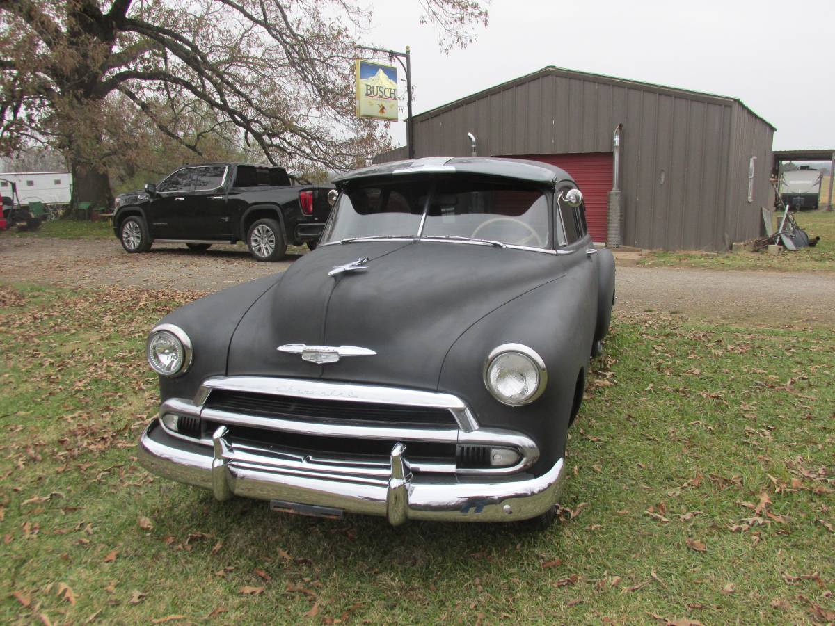 Chevrolet-styleline-deluxe-1951-black-22
