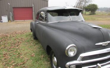 Chevrolet-styleline-deluxe-1951-black-5