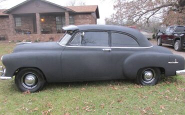 Chevrolet-styleline-deluxe-1951-black-8