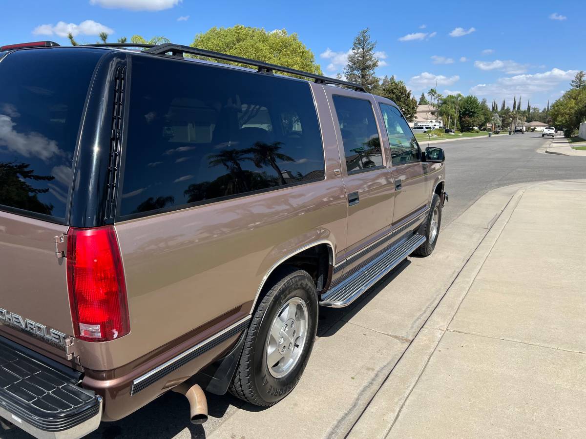 Chevrolet-suburban-1500-1994-4