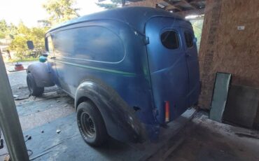 Chevrolet-suburban-1940-9