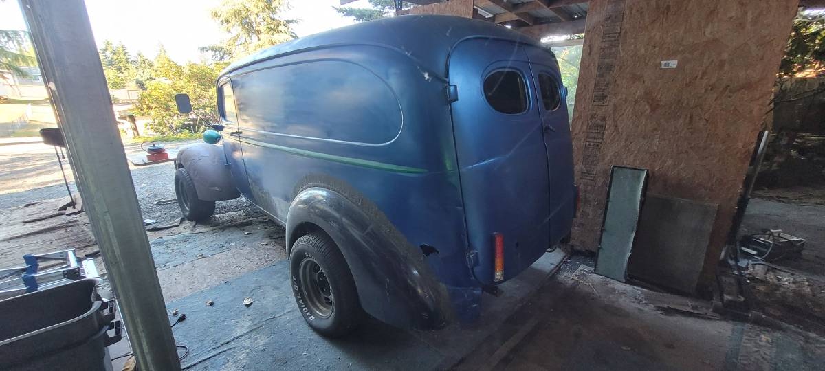 Chevrolet-suburban-1940-9