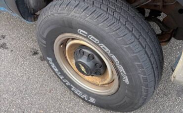 Chevrolet-suburban-4wd-1993-blue-10