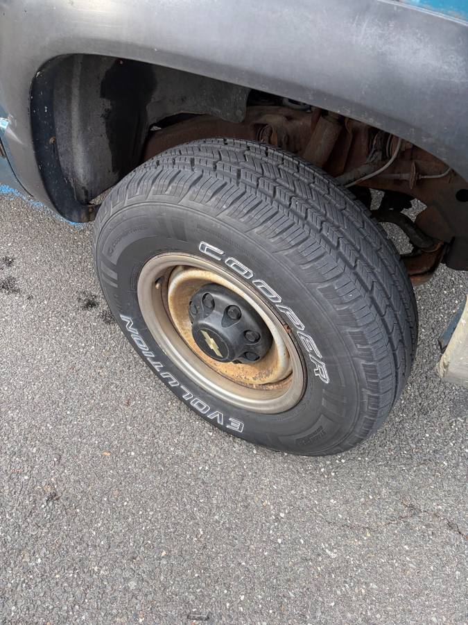 Chevrolet-suburban-4wd-1993-blue-10