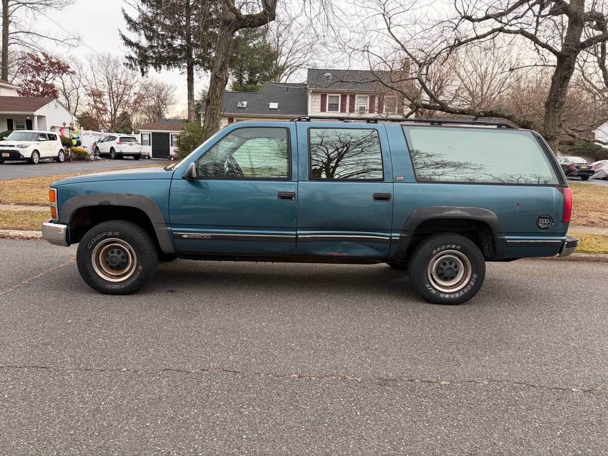 Chevrolet-suburban-4wd-1993-blue-5