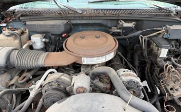 Chevrolet-suburban-4wd-1993-blue-8