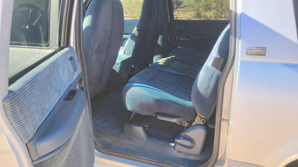 Chevrolet-suburban-4wd-1994-silver-10