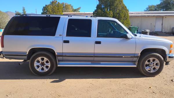 Chevrolet-suburban-4wd-1994-silver-4