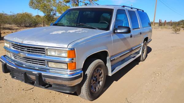 Chevrolet-suburban-4wd-1994-silver-5