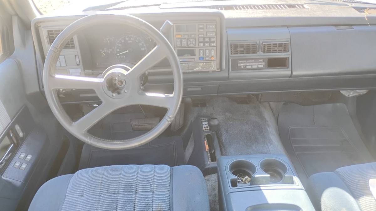 Chevrolet-suburban-4wd-1994-silver-5