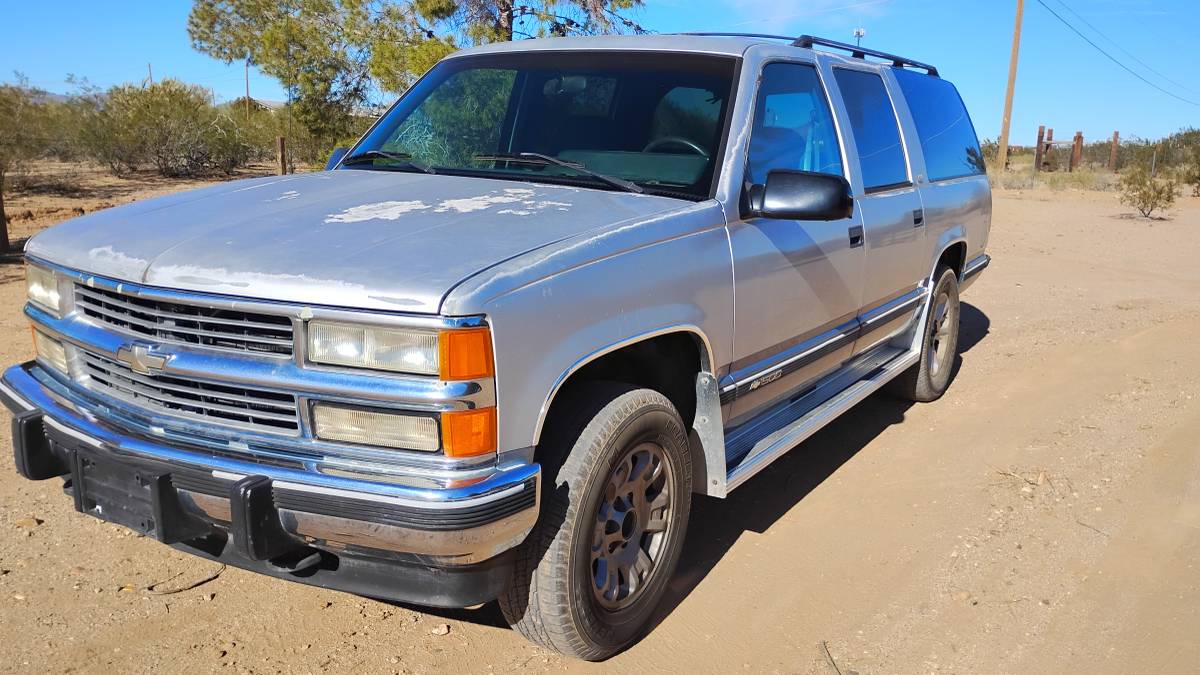 Chevrolet-suburban-4wd-1994-silver-8